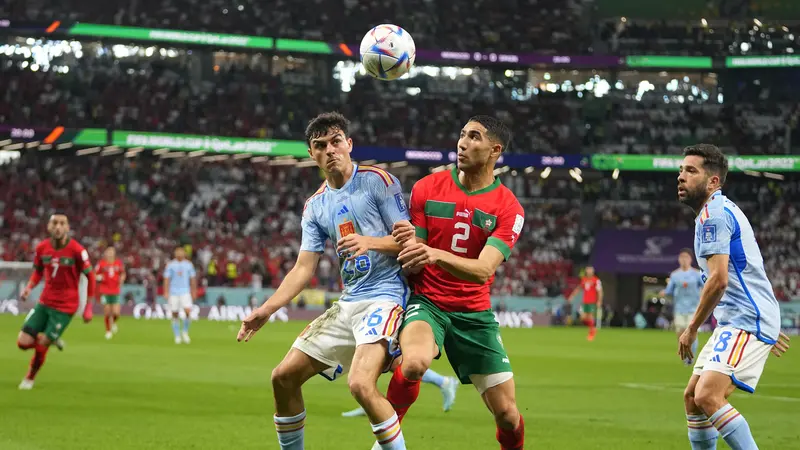 Achraf Hakimi tham gia tấn công một cách mạnh mẽ