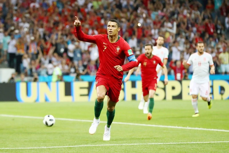 Cristiano Ronaldo thực hiện cú hat trick huyền thoại tại World Cup 2018 